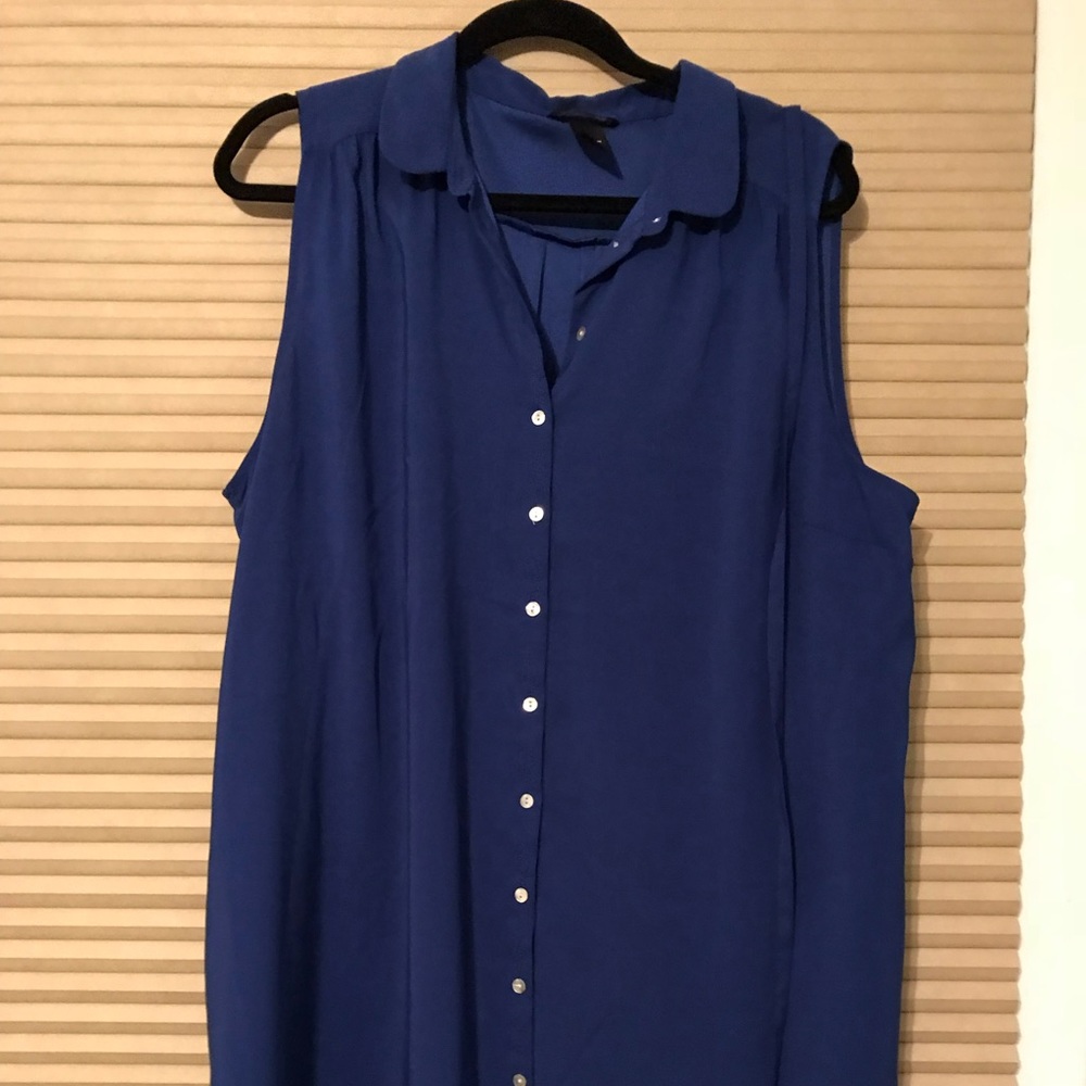 XL sleeveless blouse maternity